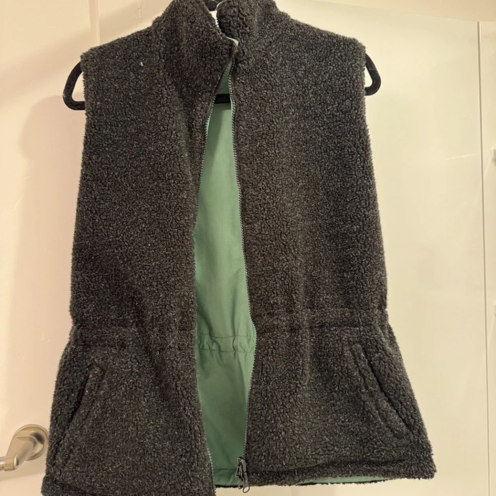 Reversible Vest - Picture 4 of 4